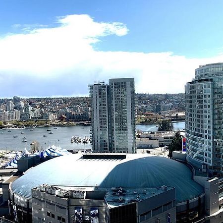 バンクーバーDowntown 3Br/2Ba+Views+Skytrain+Free Parkingアパートメント エクステリア 写真