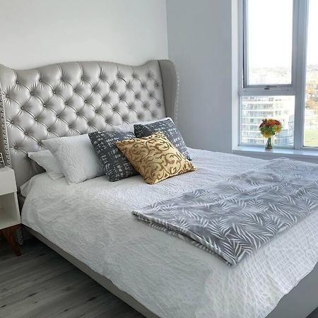 バンクーバーDowntown 3Br/2Ba+Views+Skytrain+Free Parkingアパートメント エクステリア 写真