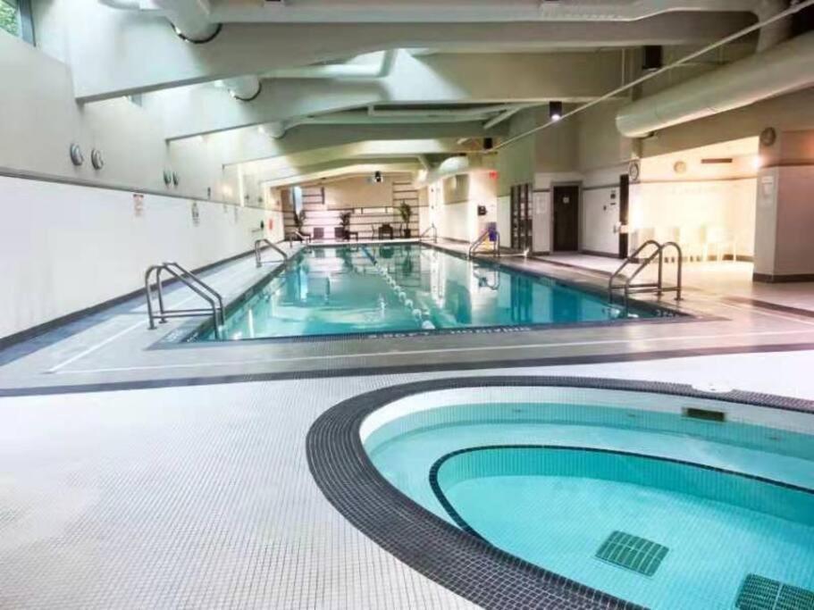 バンクーバーDowntown 3Br/2Ba+Views+Skytrain+Free Parkingアパートメント エクステリア 写真